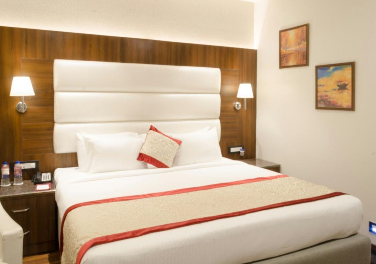 Ss Lumina Hotel Bangalore Eksteriør billede
