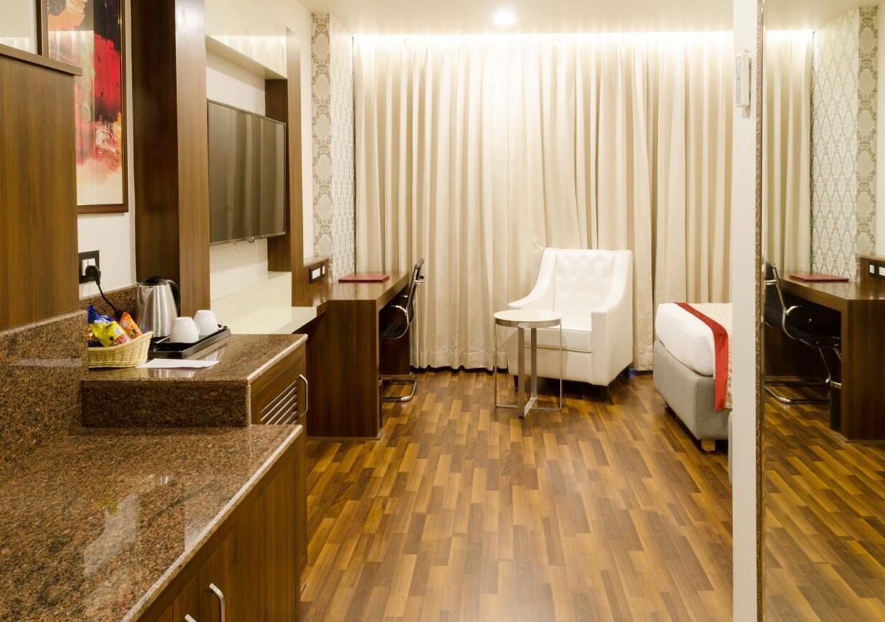 Ss Lumina Hotel Bangalore Eksteriør billede