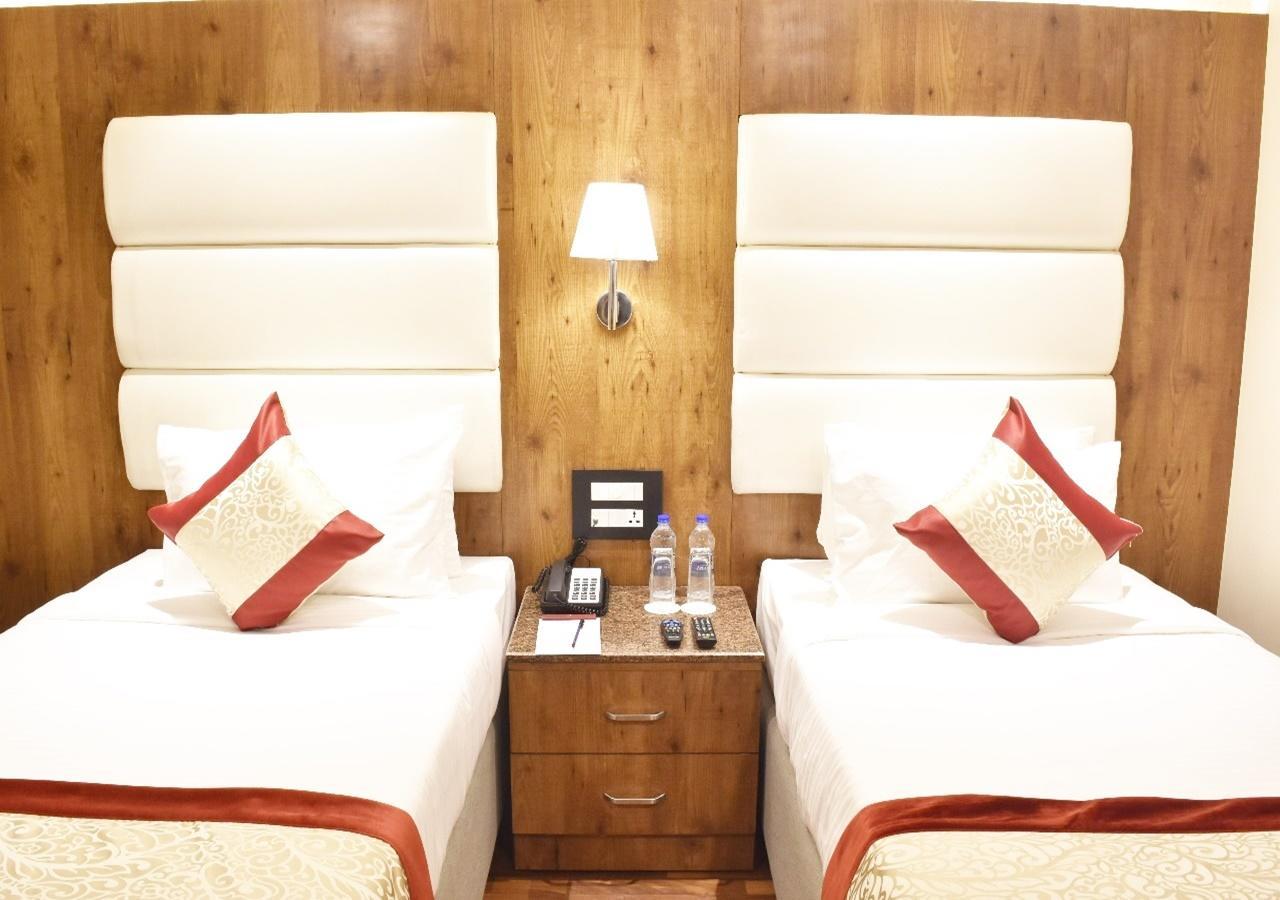 Ss Lumina Hotel Bangalore Eksteriør billede
