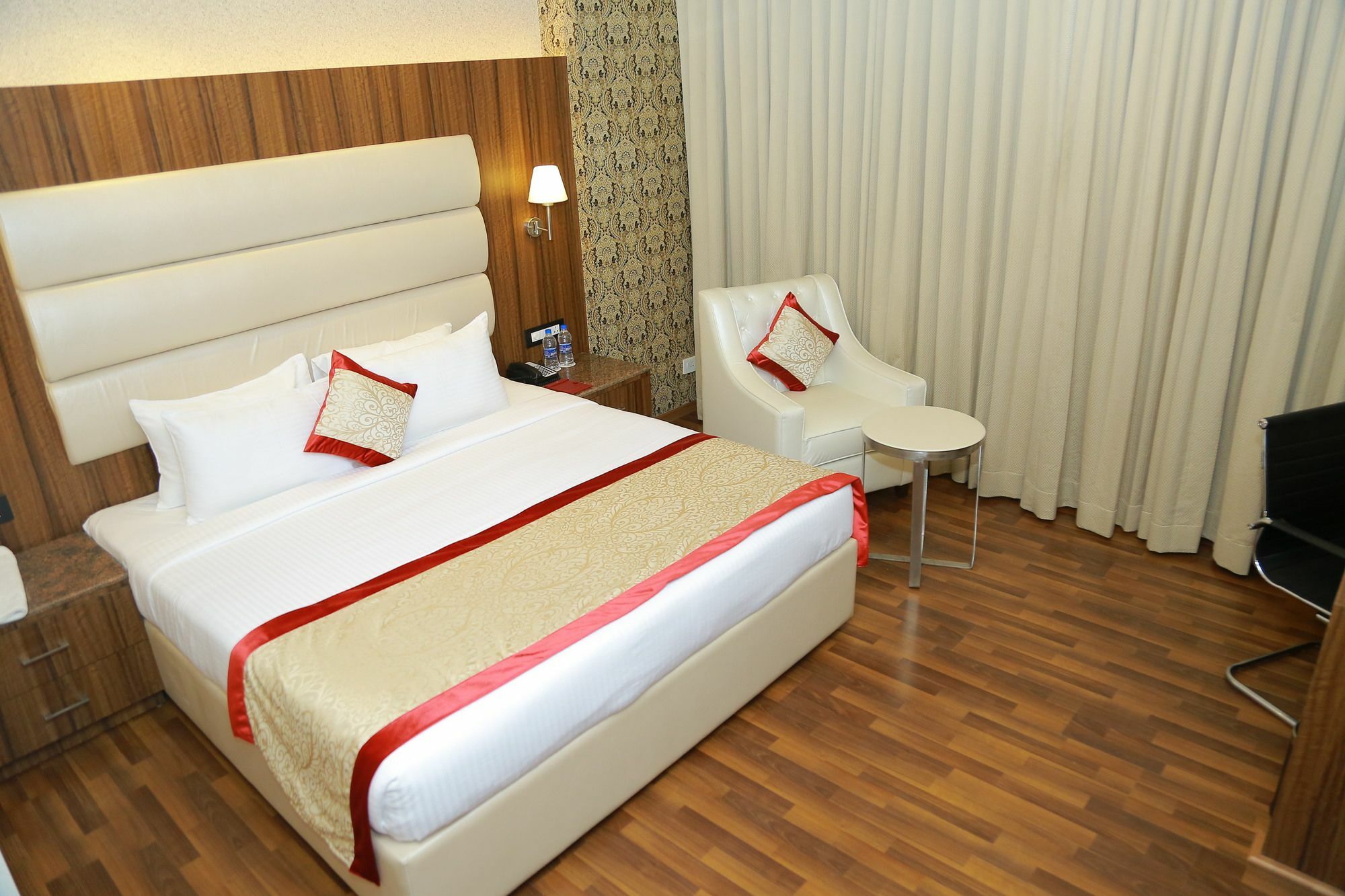 Ss Lumina Hotel Bangalore Eksteriør billede