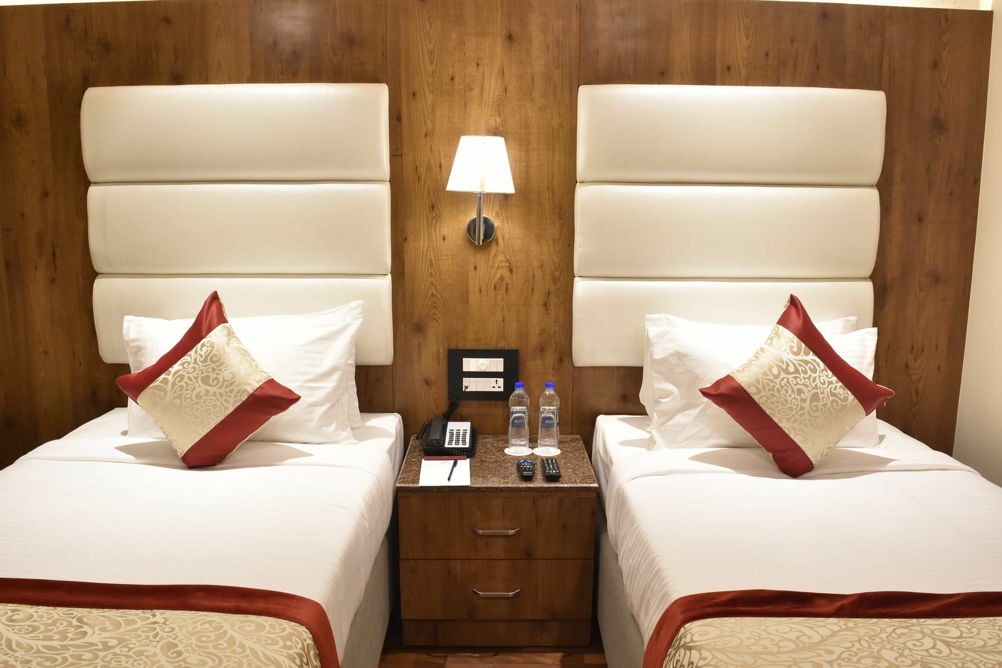 Ss Lumina Hotel Bangalore Eksteriør billede